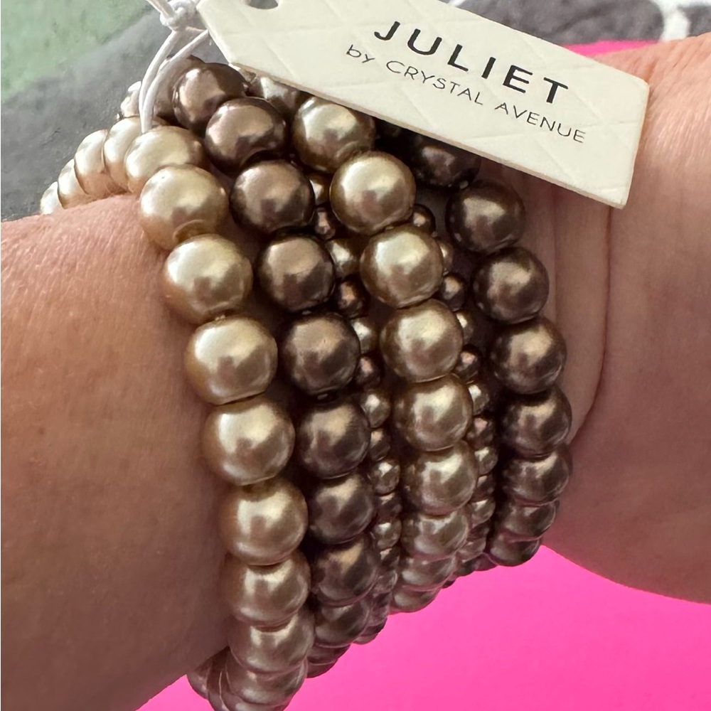 Pearl Bracelet Set. NWT.